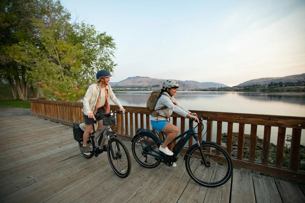 REI Co-op Beyonder Handlebar Bag - Image 2